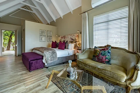 Executive Suites | Loerie's Call Guest House